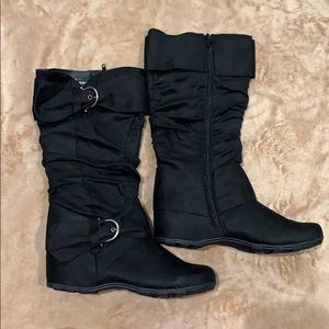 Bamboo Faux Suede Jester Zipper Boots